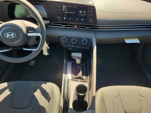 New 2026 Hyundai Elantra SE image 19