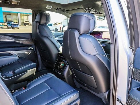 Used 2025 Cadillac Escalade IQ Sport 2 AWD/4WD image 24