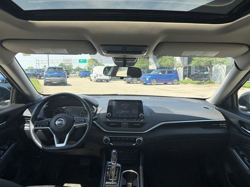 Used 2021 Nissan Altima 2.5 SV w/ SV Premium Package FWD image 22