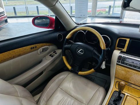 Used 2005 Lexus SC 430 Convertible RWD image 45