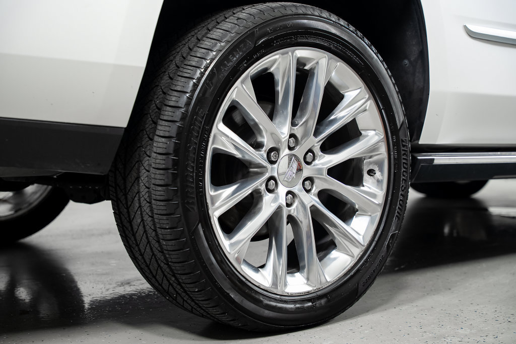Used 2020 Cadillac Escalade Premium Luxury RWD image 7