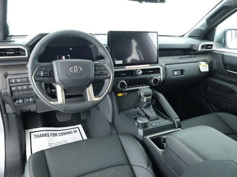 Used 2025 Toyota Tacoma Limited image 11