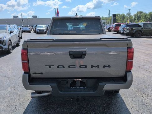 Used 2026 Toyota Tacoma TRD Off-Road AWD/4WD image 6