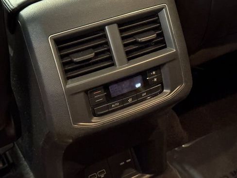 Used 2018 Volkswagen Atlas SEL image 15