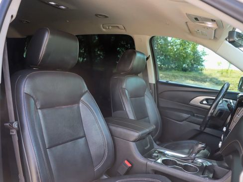 Used 2020 Chevrolet Traverse RS w/ LPO, Floor Liner Package FWD image 24