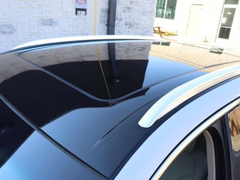 Used 2019 Lincoln Nautilus Reserve FWD image 4