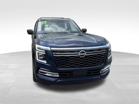 Certified 2025 Nissan Armada Platinum AWD/4WD image 3