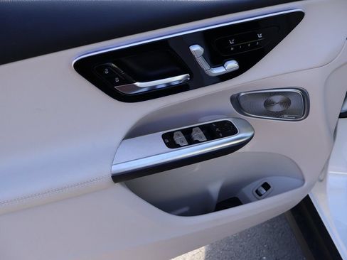 Certified 2026 Mercedes-Benz GLC 300 4MATIC image 24