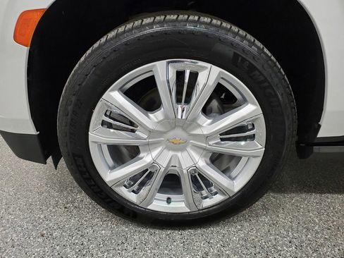 Used 2022 Chevrolet Tahoe High Country w/ Premium Package image 10