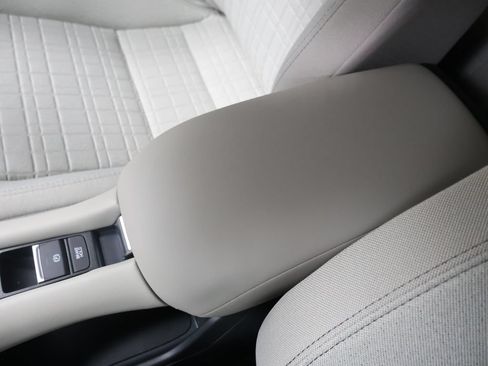 New 2027 Honda HR-V LX image 28
