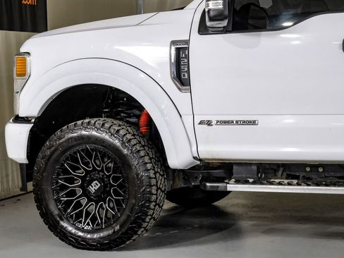 Used 2022 Ford F250 XLT w/ XLT Value Package image 13