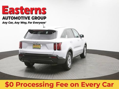 Used 2023 Kia Sorento LX FWD image 35
