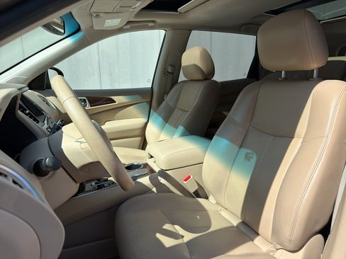 Used 2014 Nissan Pathfinder SL w/ SL Premium Package FWD image 11