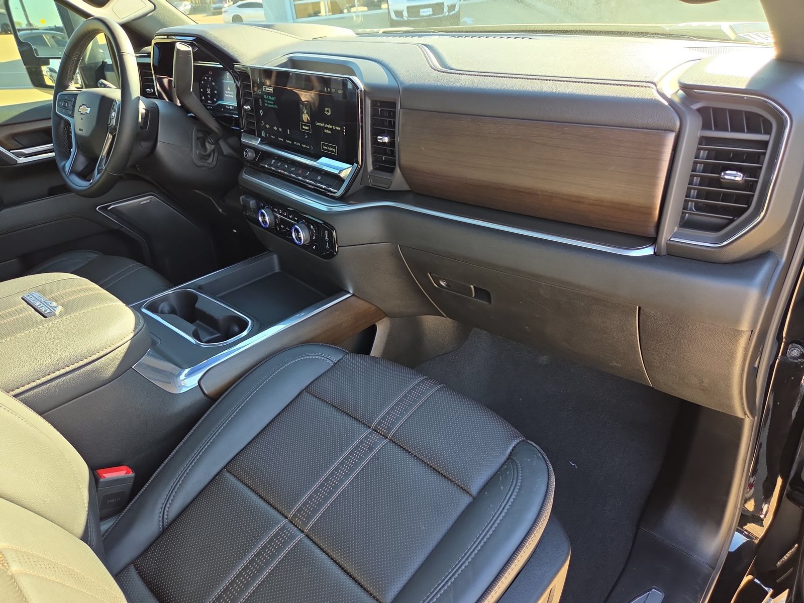 Used 2025 Chevrolet Silverado 3500 High Country w/ High Country Premium Package AWD/4WD image 30