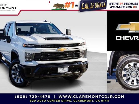 Used 2025 Chevrolet Silverado 2500 Custom w/ Custom Value Package AWD/4WD image 1