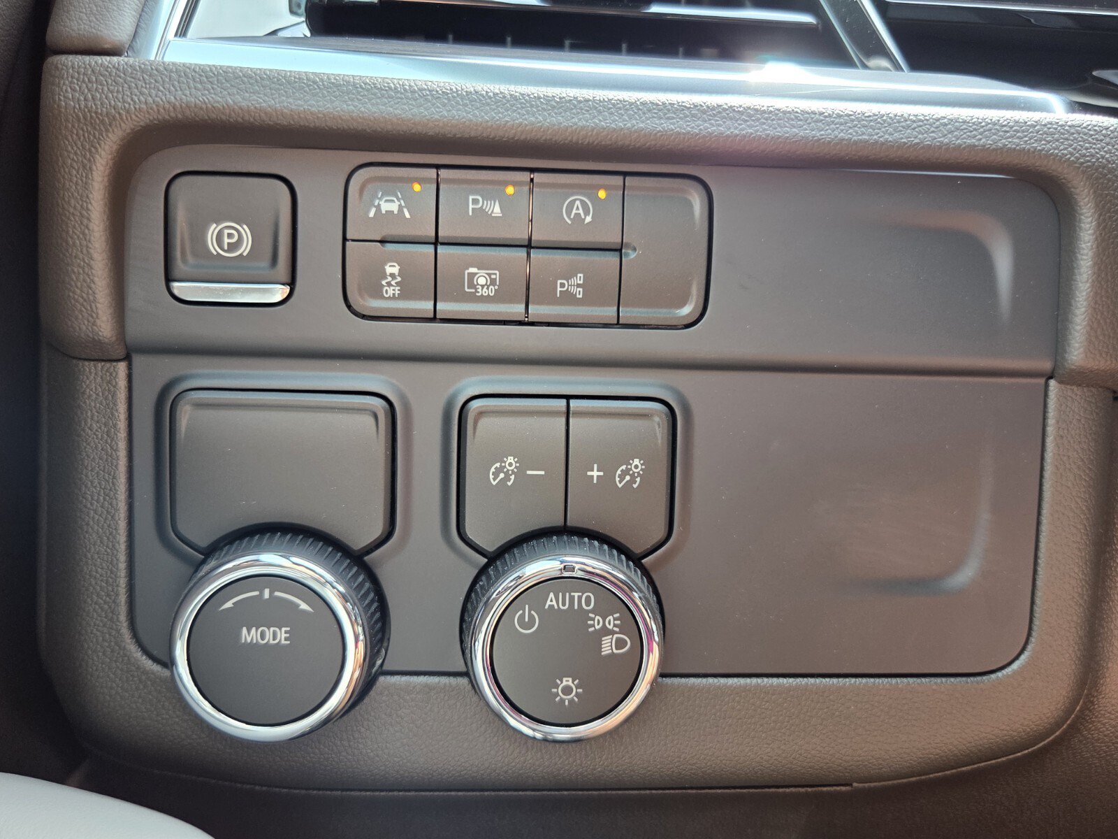 New 2026 Chevrolet Suburban LS w/ LPO, Dark Essentials Package RWD image 12