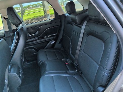Certified 2024 Lincoln Corsair Grand Touring AWD/4WD image 14