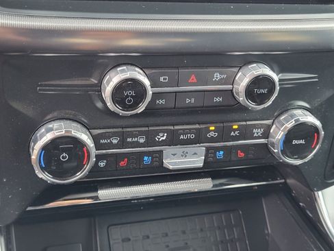 Certified 2025 Ford F150 Platinum w/ Equipment Group 702A High image 20