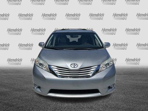 Used 2013 Toyota Sienna Limited w/ Premium Pkg AWD/4WD image 3