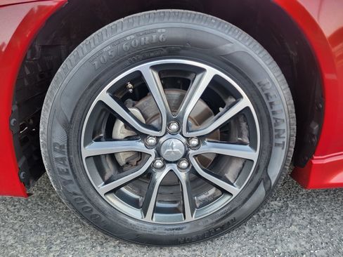 Used 2017 Mitsubishi Lancer ES image 40