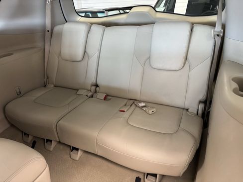 Used 2014 INFINITI QX80 2WD w/ Deluxe Touring Package image 30