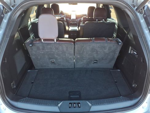 Used 2020 Ford Explorer Platinum w/ Premium Technology Package image 20