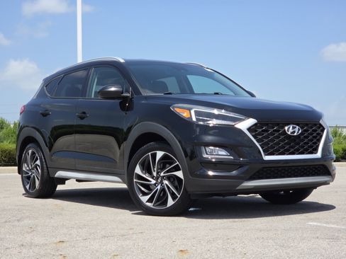 Used 2020 Hyundai Tucson Sport FWD image 2