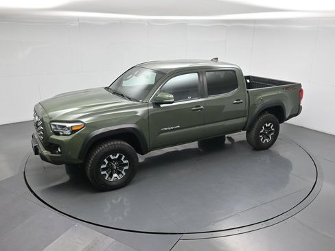 Used 2022 Toyota Tacoma TRD Off-Road w/ Technology Package RWD image 46