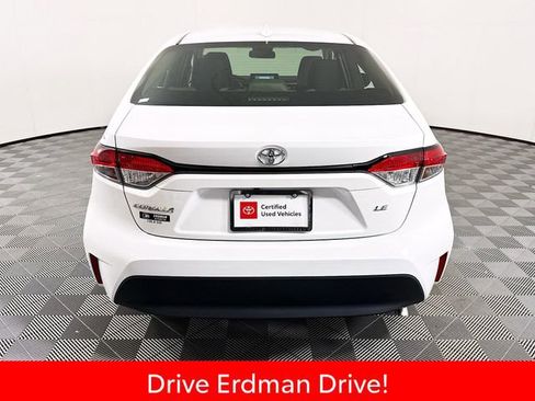 Certified 2025 Toyota Corolla LE FWD image 22