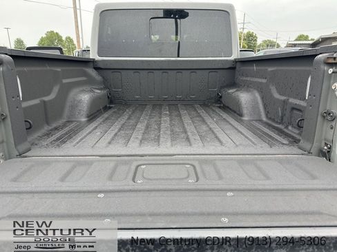 Used 2021 Jeep Gladiator Overland w/ Popular Equipment Package AWD/4WD image 7