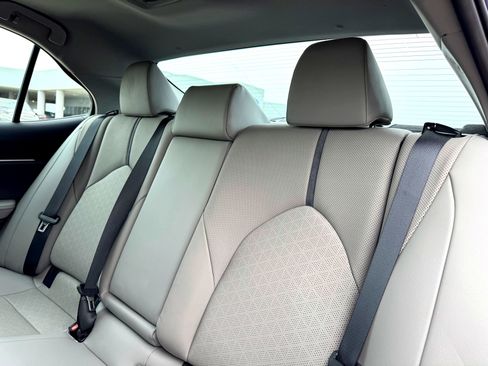 Used 2024 Toyota Camry XSE w/ Navigation Package image 17