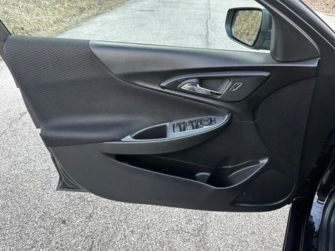 Used 2024 Chevrolet Malibu LT w/ Midnight Edition image 9