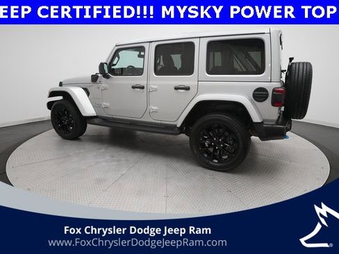 Used 2023 Jeep Wrangler Unlimited Sahara w/ Cold Weather Group image 12