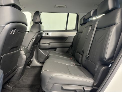 Certified 2025 Hyundai Santa Fe SEL AWD/4WD image 7
