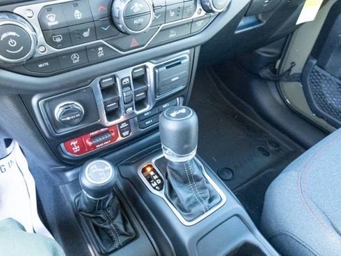 New 2026 Jeep Wrangler Unlimited Rubicon image 19