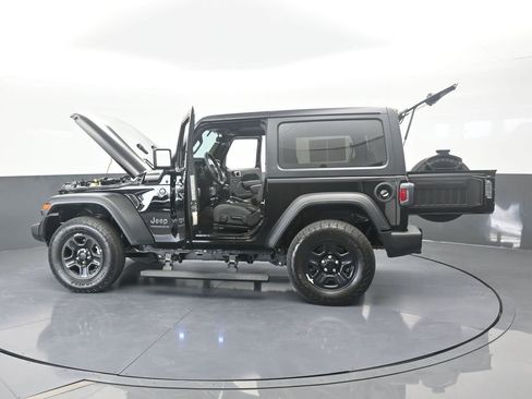Used 2025 Jeep Wrangler Sport image 68