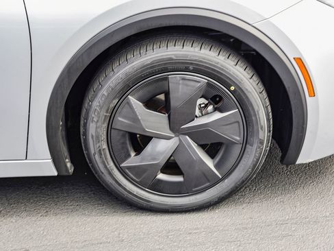 Used 2023 Toyota Prius LE image 11