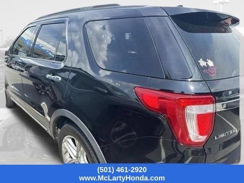 Used 2017 Ford Explorer Limited w/ Equipment Group 301A FWD image 4