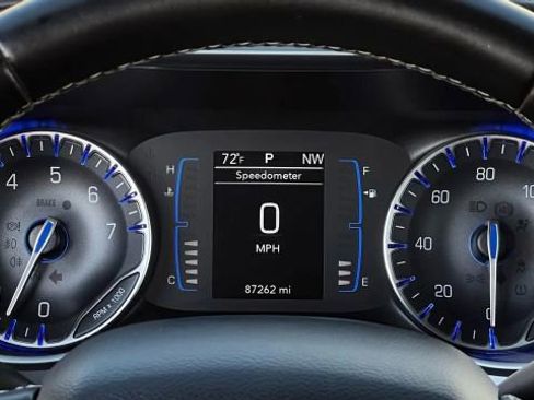 Used 2018 Chrysler Pacifica Touring Plus w/ S Appearance Package image 35