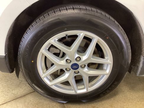 Used 2022 Ford Edge SEL image 10