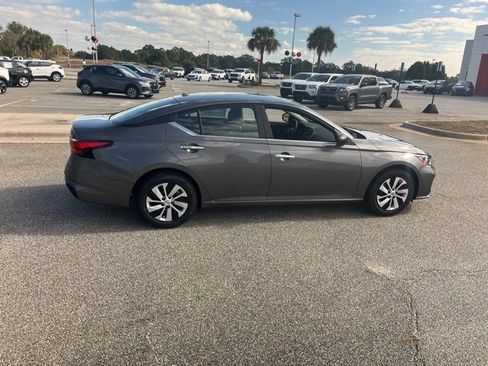 New 2025 Nissan Altima 2.5 S image 13