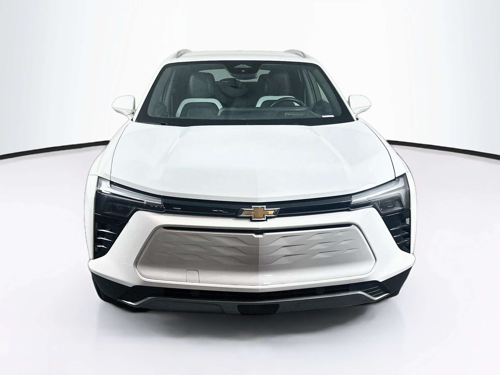 Used 2024 Chevrolet Blazer EV LT AWD/4WD image 2