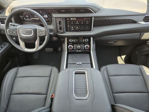 Used 2024 GMC Yukon Denali RWD image 27