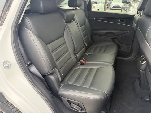Used 2016 Kia Sorento EX w/ EX Premium Package FWD image 13