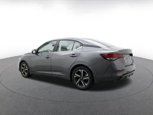 Used 2025 Nissan Sentra SV FWD image 5