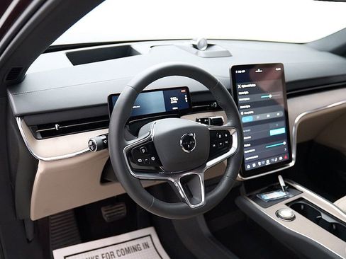 Certified 2025 Volvo EX90 Ultra AWD/4WD image 14