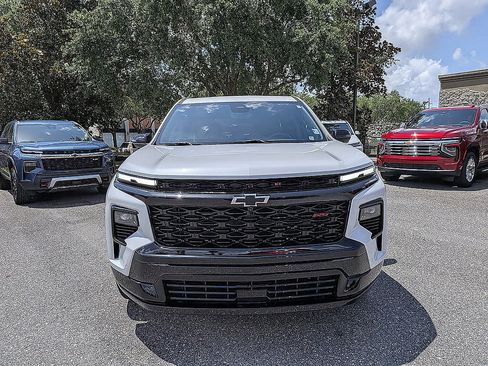 Certified 2024 Chevrolet Traverse RS FWD image 8