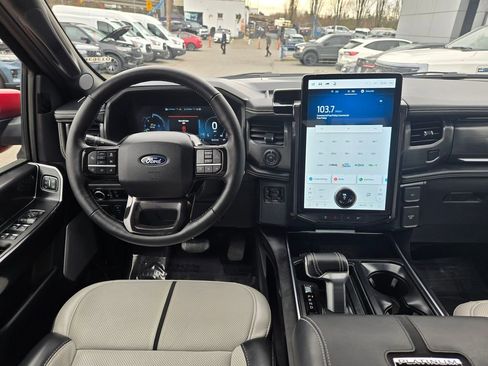 Used 2025 Ford F150 Lightning Platinum image 9