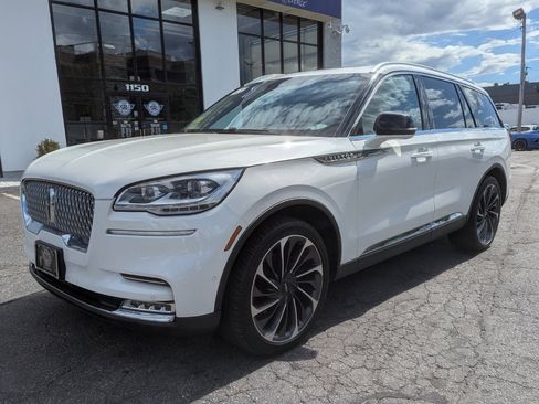 Used 2020 Lincoln Aviator Reserve w/ Equipment Group 202A image 2