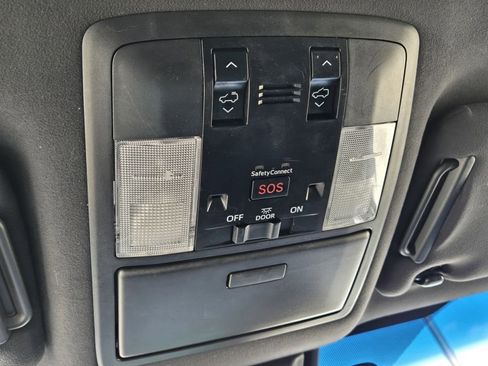 Used 2020 Lexus GX 460 Premium w/ Premium Package image 29